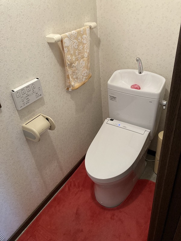 岡山県笠岡市・T様｜ウォシュレットの調子が悪い→トイレリフォーム(ピュアレストQR)